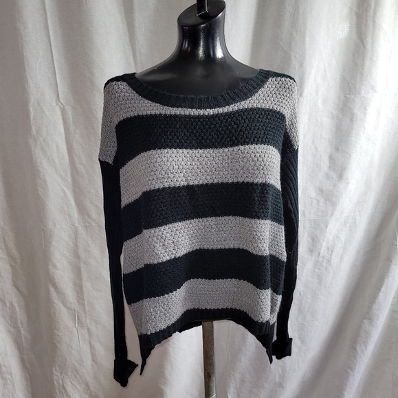 Xl bluenotes sweater - Picture 1 of 2